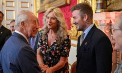 بيكهام يحصل على لقب فارس من الملك تشارلز الثالث